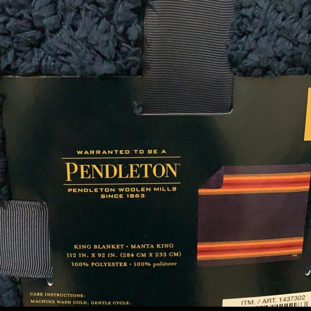 NWT Pendleton sherpa fleece striped king blanket - Picture 3 of 10